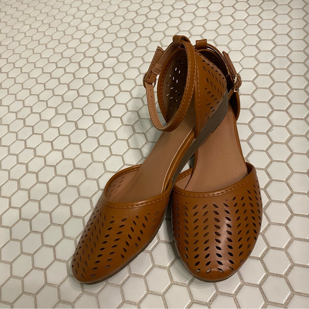 Women's Sandals Roman Style, Closed Toe, Ankle Strap, Cage Design, Vegan Leather